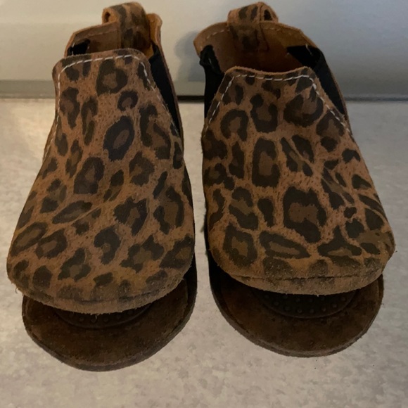 Freshly Picked Leopard Chelsea Boot Mini Sole - Picture 1 of 6